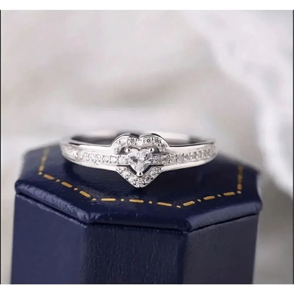 Heart Ring  - Picture 6 of 7